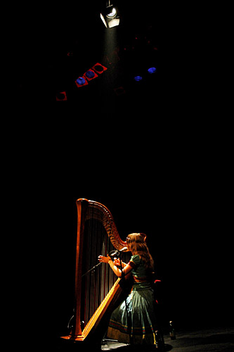 2004-09-28 - Joanna Newsom at Södra Teatern, Stockholm