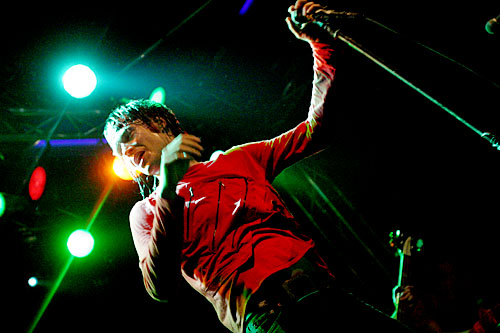 2004-10-02 - The (International) Noise Conspiracy at Sticky Fingers, Göteborg