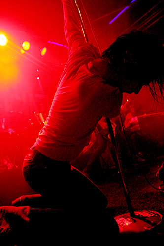 2004-10-02 - The (International) Noise Conspiracy at Sticky Fingers, Göteborg