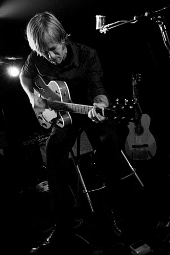 2004-05-25 - Woven Hand från Debaser Slussen, Stockholm