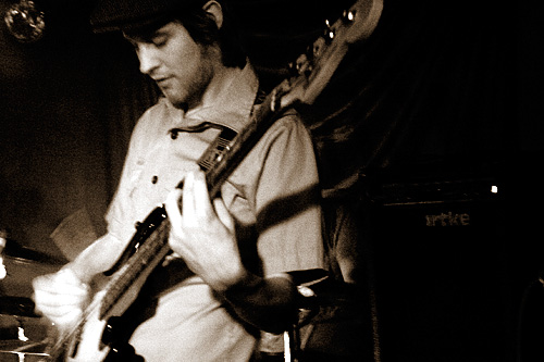 2005-03-03 - Dapony Bros at Kompaniet, Göteborg