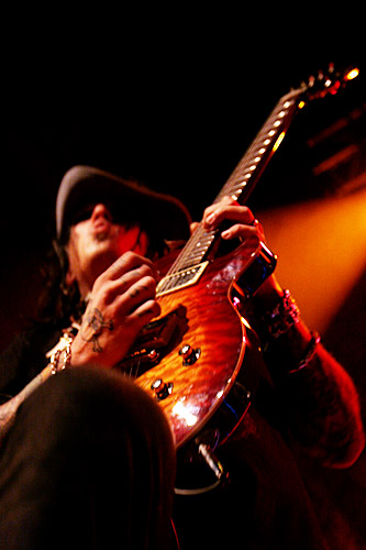 2005-11-02 - Hardcore Superstar at Stora Teatern, Göteborg