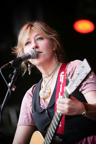 2006-06-17 - Martha Wainwright at Hultsfredsfestivalen, Hultsfred