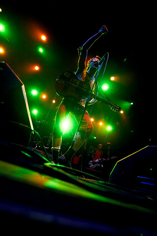 2006-08-23 - Gogol Bordello at Malmöfestivalen, Malmö