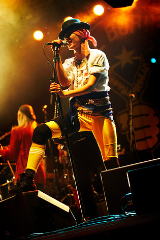 2006-08-23 - Gogol Bordello från Malmöfestivalen, Malmö