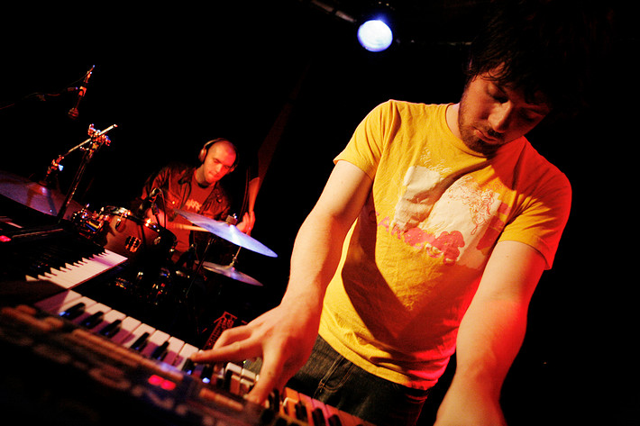 2006-11-06 - Junior Boys at Pustervik, Göteborg