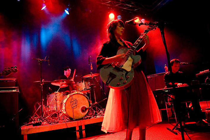 2006-12-13 - Jonna Lee at Debaser Medis, Stockholm