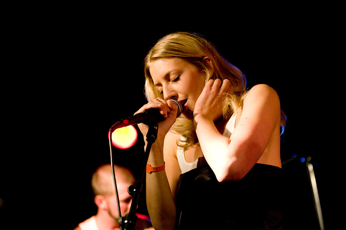 2007-06-29 - Veronica Maggio at Peace & Love, Borlänge