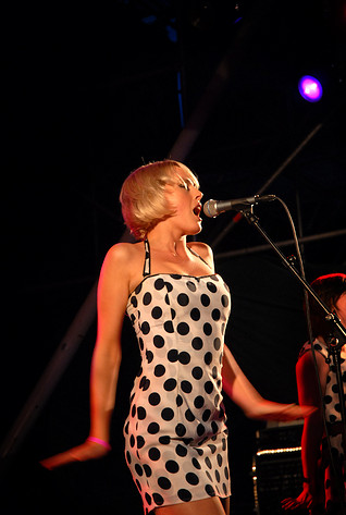 2007-07-28 - The Pipettes at Storsjöyran, Östersund