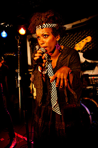 2007-10-27 - Val & The Bitches at Rookiefestivalen, Hultsfred
