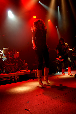 2007-11-14 - The Donnas at Debaser Medis, Stockholm