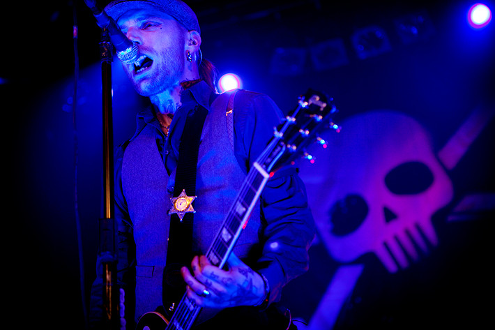 2009-01-29 - Backyard Babies at Tyrol, Stockholm