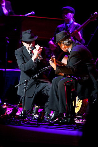 2009-02-19 - Leonard Cohen at The Beacon Theatre, New York City