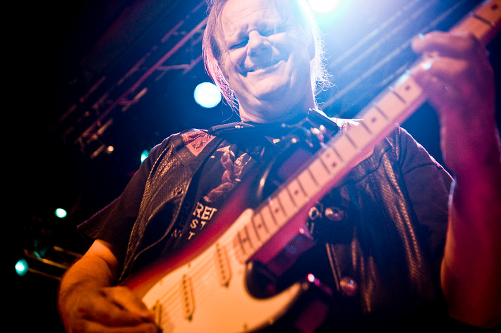 2009-04-28 - Walter Trout & the Radicals at Debaser Medis, Stockholm