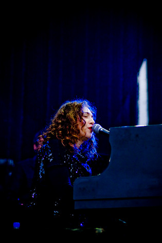 2009-07-09 - Regina Spektor från Hultsfredsfestivalen, Hultsfred