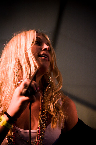 2009-07-11 - Cleo & Syster Sol at Hultsfredsfestivalen, Hultsfred