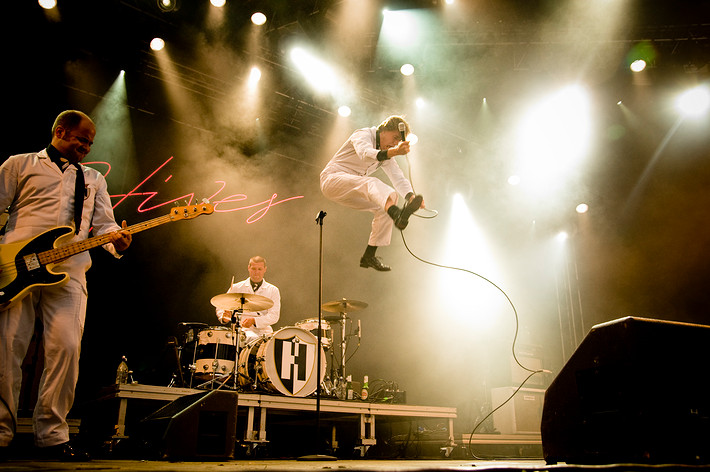 2009-07-18 - The Hives från Sonisphere, Hultsfred