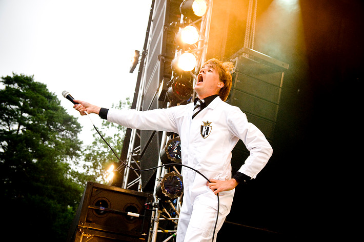 2009-07-18 - The Hives från Sonisphere, Hultsfred