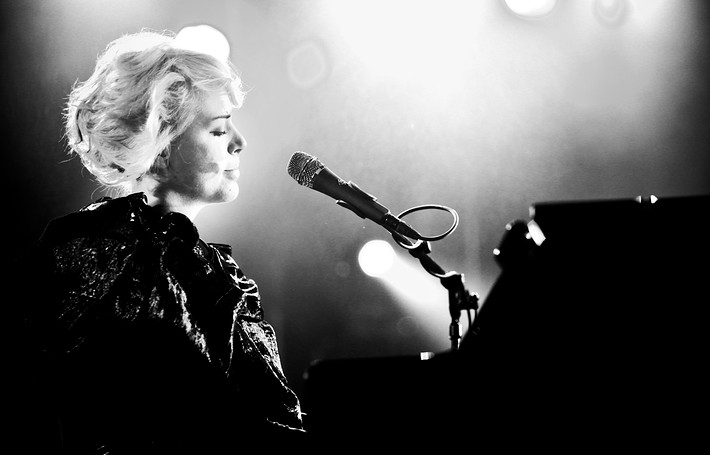 2009-07-31 - Frida Hyvönen at Storsjöyran, Östersund