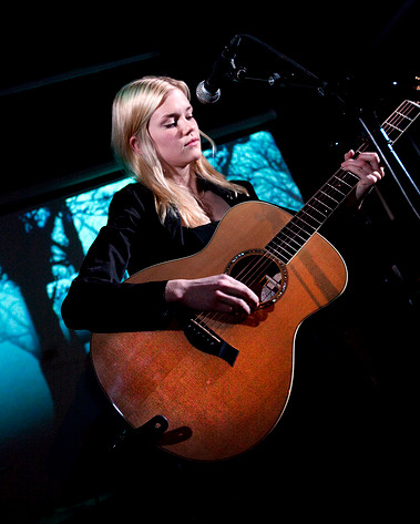 2009-10-17 - Ida Redig at Nefertiti, Göteborg