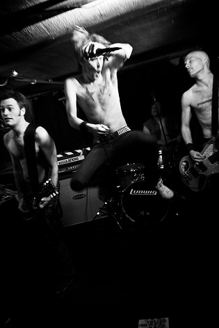 2009-12-18 - AC4 at Guitars, Umeå
