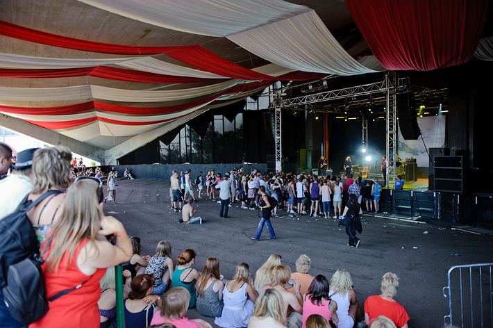 2010-07-02 - The Mary Onettes at Peace & Love, Borlänge