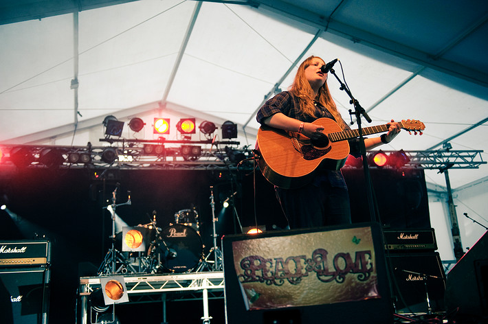 2010-07-03 - Emelie Bornlöf at Peace & Love, Borlänge