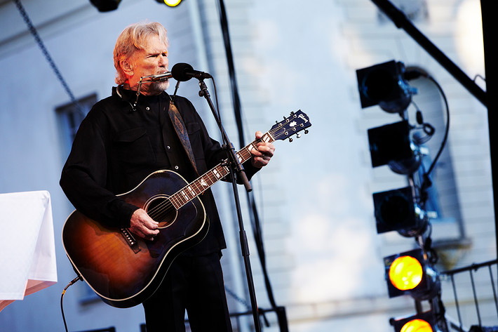 2010-07-07 - Kris Kristofferson at Kronovalls Vinslott, Tomelilla