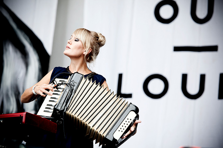 2010-08-14 - Shout Out Louds från Way Out West, Göteborg