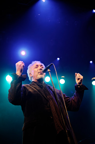 2010-11-21 - Tom Jones at Tyrol, Stockholm