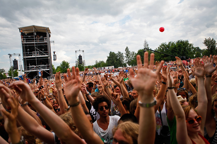 2011-06-30 - P&L World Yoga at Peace & Love, Borlänge