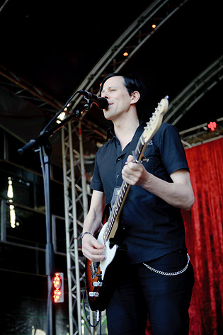 2011-06-30 - Ken Stringfellow från Peace & Love, Borlänge