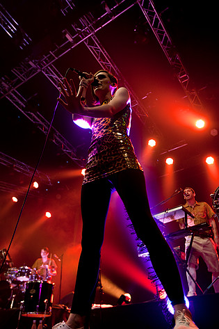 2011-07-02 - Yelle at Roskildefestivalen, Roskilde