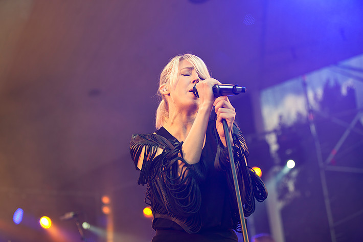 2011-07-29 - Veronica Maggio at Storsjöyran, Östersund