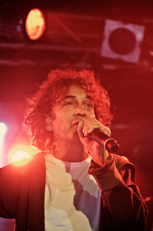 2011-12-06 - Magnus Uggla från Debaser Slussen, Stockholm