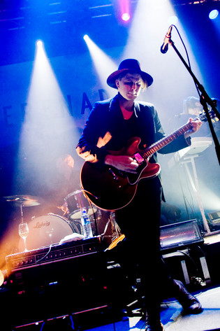 2011-12-09 - Serenades från Debaser Medis, Stockholm