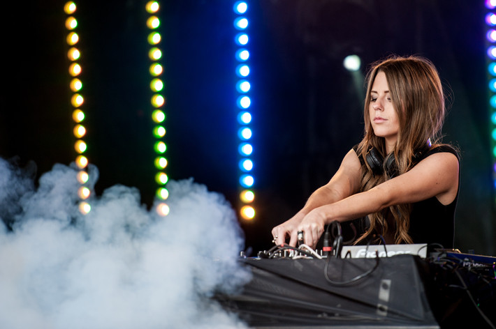 2012-07-14 - Victoria Tinggren at Open Air Housefestival, Växjö