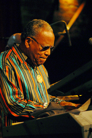 2013-02-05 - Lonnie Liston Smith at Fasching, Stockholm