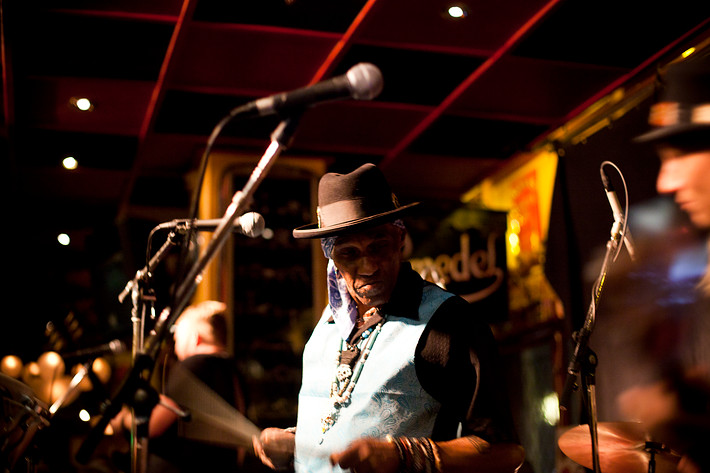 2013-11-03 - Royal Southern Brotherhood at Akkurat, Stockholm