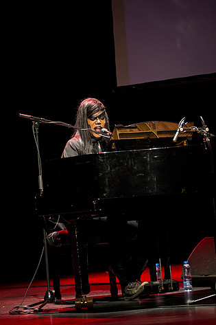 2013-11-18 - M Lamar at Södra Teatern, Stockholm