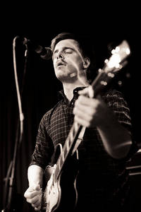 2009-11-19 - Francis at The Lexington, London